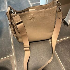 Tory Burch Pebbled Leather Shoulder Bag in Beige-Taupe